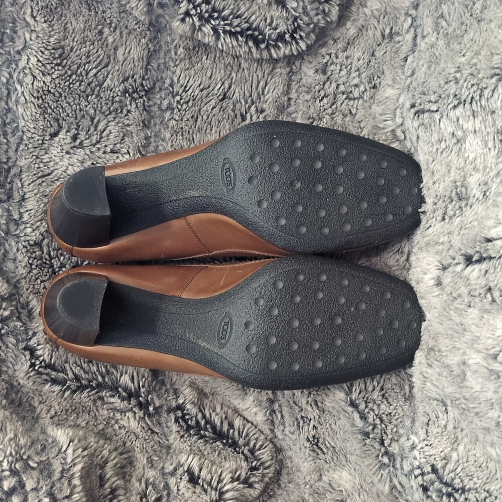 Tod's Brown Leather Loafer Pumps With Gold Accents Sz EU 38/ US 7 - Picture 4 of 5